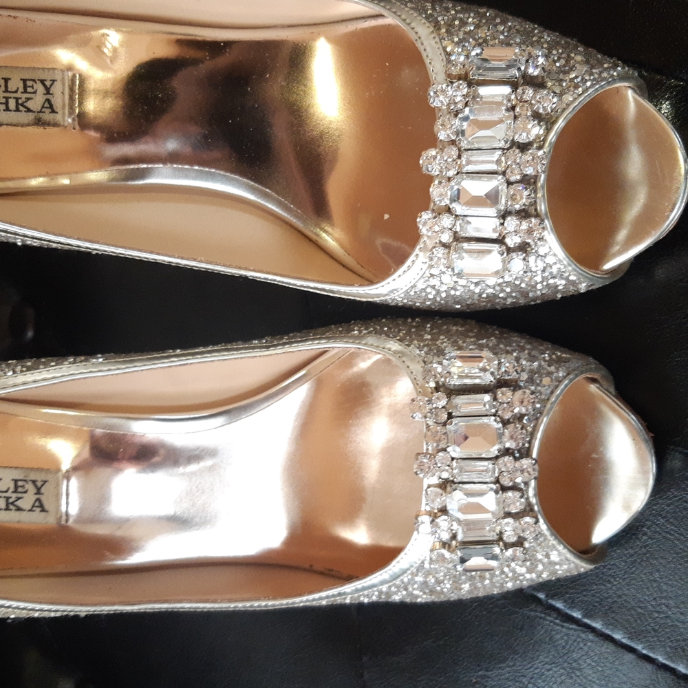 Badgley Mischka size 9.5 heels - Picture 15 of 16